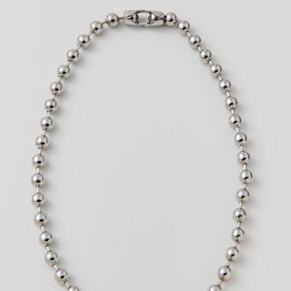 MM LaFleur Ruthie Necklace in Silver - Picture 3 of 3